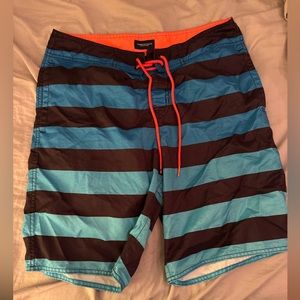 Medium American Eagle swim trunks